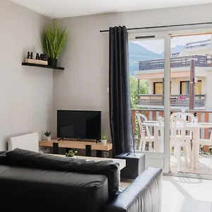 Charmante Maison Contemporaine Idéalement Située , Embrun France